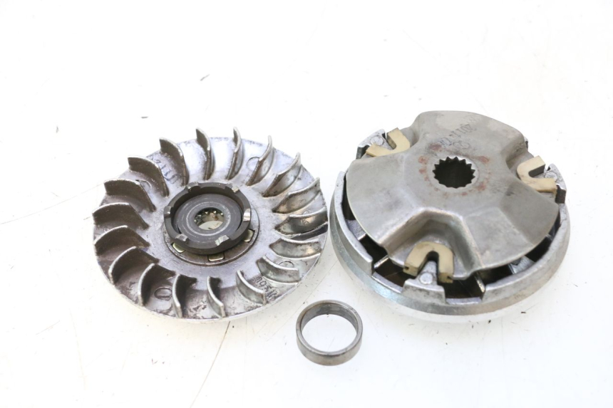 photo de VARIADOR KEEWAY RY6 2T 50 (2011 - 2019) - Detalle de la pieza