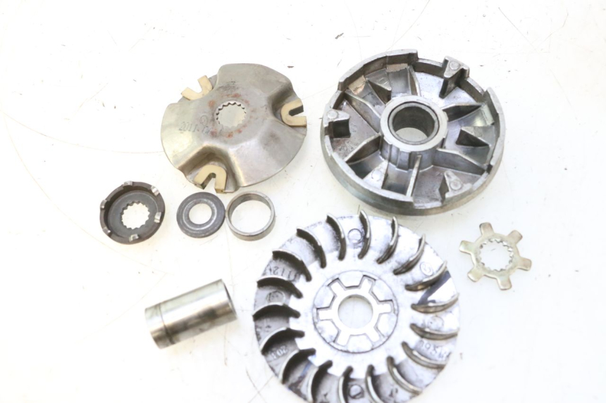 photo de VARIADOR KEEWAY RY6 2T 50 (2011 - 2019) - Estado de la superficie y material