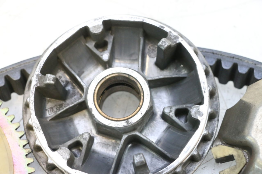 photo de VARIADOR PEUGEOT SATELIS COMPRESSOR K15 125 (2006 - 2009) - Estado de la superficie y material