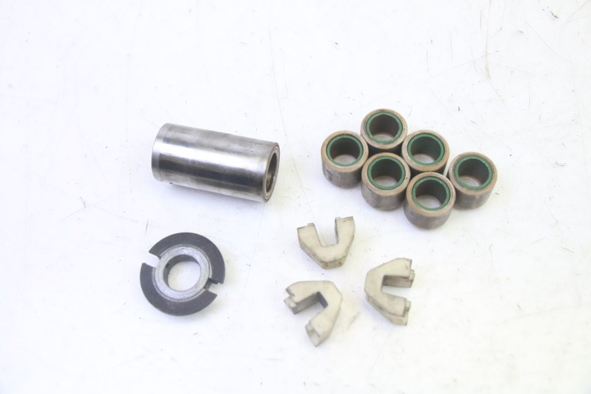 photo de VARIADOR PEUGEOT SATELIS 125 (2006 - 2009) - Detalles de los puntos de fijación