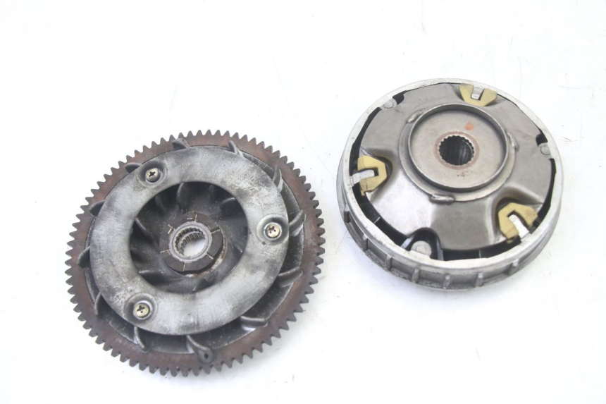 photo de VARIADOR APRILIA SCARABEO GT TOURING 125 (1999 - 2005) - Primer plano técnico