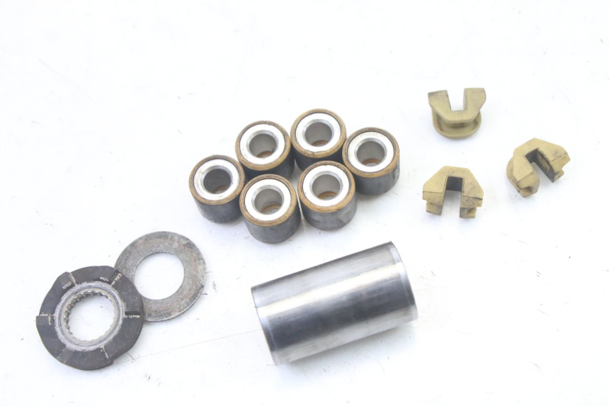 photo de VARIADOR APRILIA SCARABEO GT TOURING 125 (1999 - 2005) - Detalles de los puntos de fijación