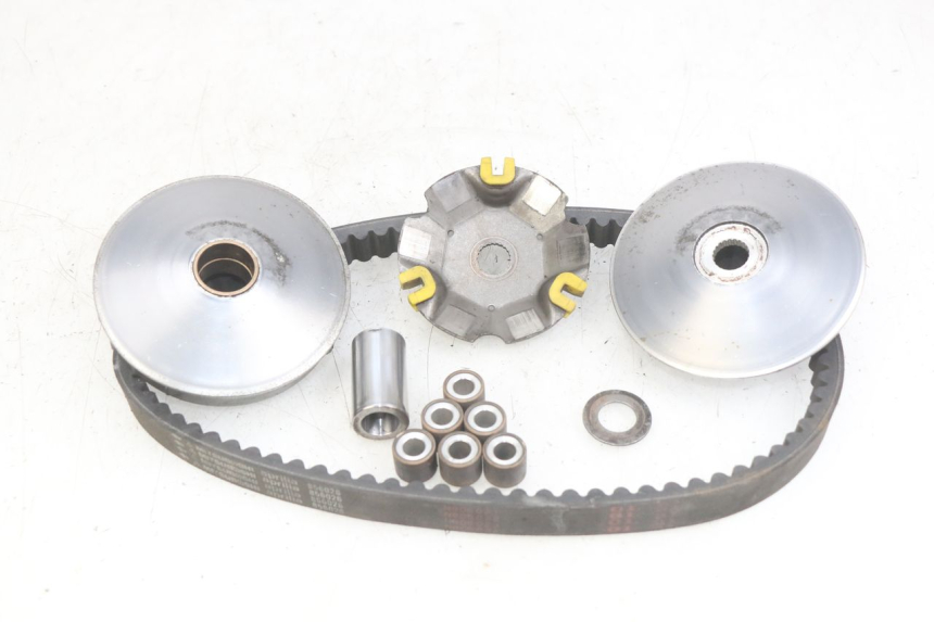 photo de VARIADOR APRILIA SCARABEO LIGHT 125 (2007 - 2011) - Detalles de los puntos de fijación