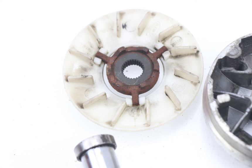 photo de VARIADOR JM MOTORS SUNNY 50 (2017 - 2020) - Detalles de los puntos de fijación