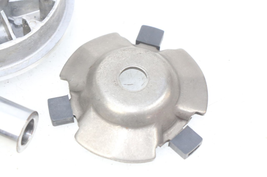 photo de VARIADOR SYM TONIK 125 (2010 - 2014) - Estado de la superficie y material