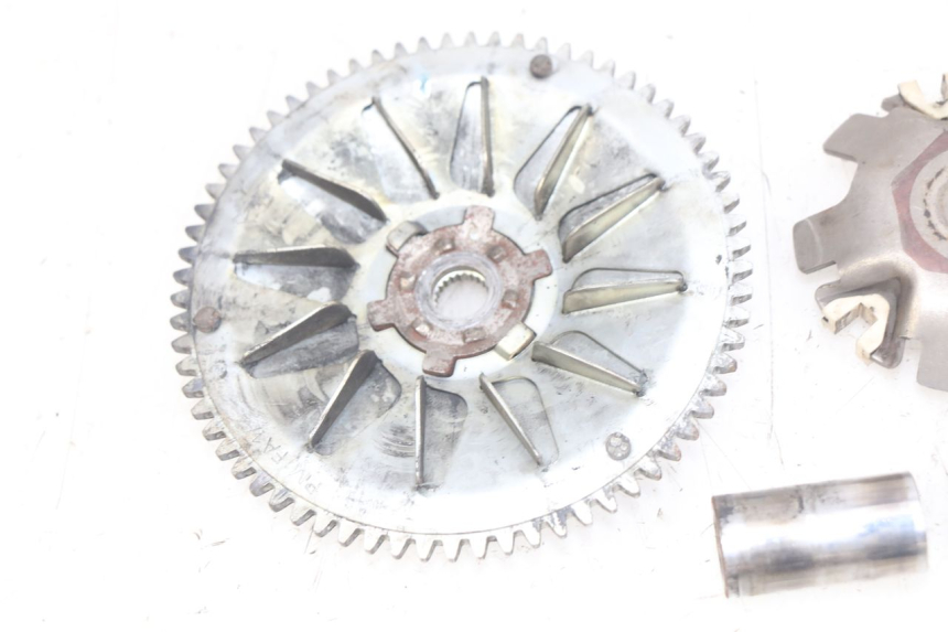 photo de VARIADOR PEUGEOT TREKKER 50 (1998 - 2004) - Detalles de los puntos de fijación