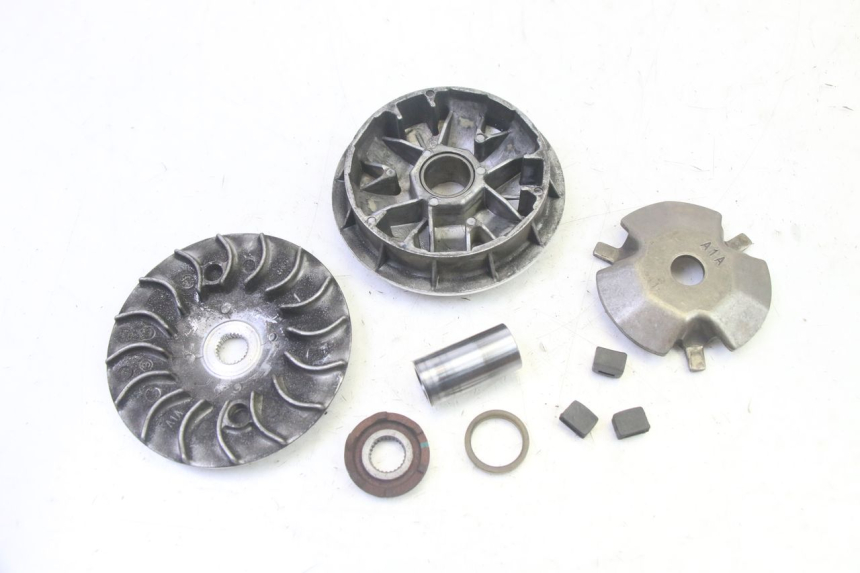 photo de VARIADOR PEUGEOT TWEET PRO EFI 4T 50 (2021 - 2022) - Vista principal