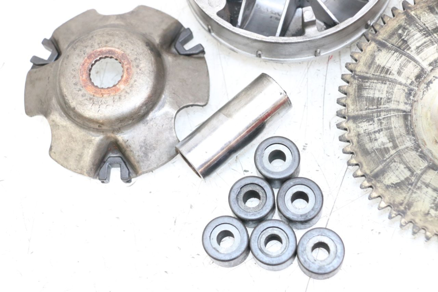 photo de VARIADOR PIAGGIO TYPHOON 50 (2000 - 2009) - Detalles de los puntos de fijación