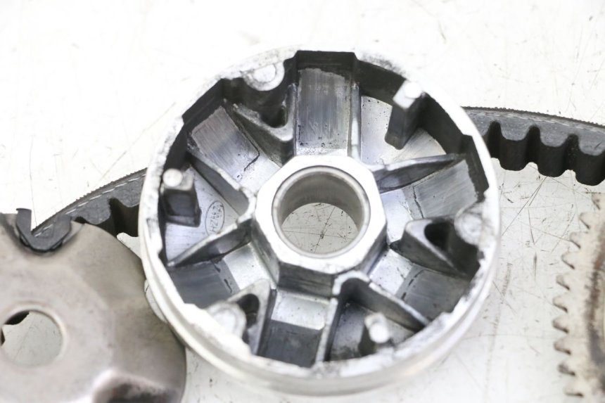 photo de VARIADOR UNIVERSAL BIKE ZN50QT-11B 50 (2018 - 2021) - Otra vista del artículo