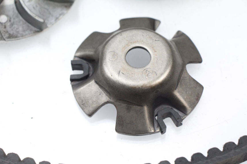 photo de VARIADOR REVATTO URBA GT 125 (2007 - 2017) - Estado de la superficie y material