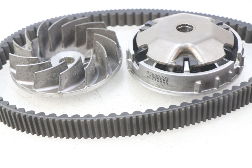 photo de VARIADOR PIAGGIO VESPA GTS IGET ABS 125 (2017 - 2023) - Detalle de la pieza