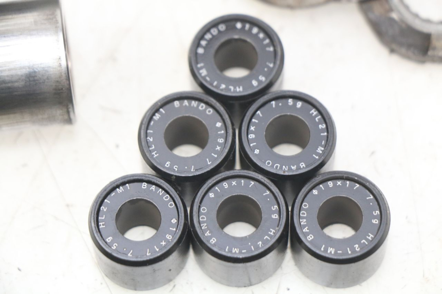 photo de VARIADOR PIAGGIO VESPA LXV 125 (2006 - 2009) - Detalles de los puntos de fijación