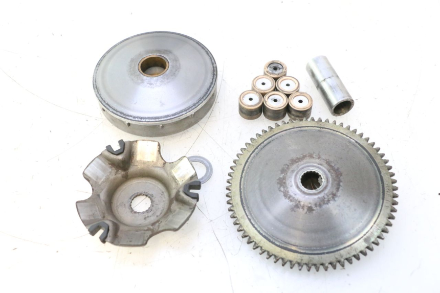photo de VARIADOR PIAGGIO VESPA S 2T 50 (2007 - 2014) - Detalles de los puntos de fijación