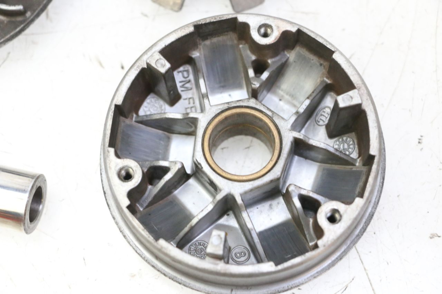 photo de VARIADOR PEUGEOT VIVACITY NEW 2T 50 (2008 - 2017) - Estado de la superficie y material