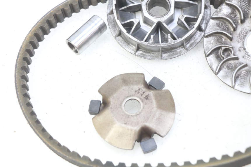 photo de VARIADOR PEUGEOT VIVACITY NEW 4T 50 (2008 - 2017) - Estado de la superficie y material