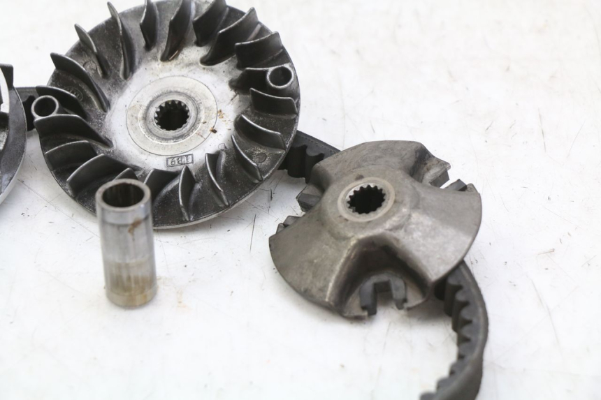 photo de VARIADOR YAMAHA XMAX X-MAX 125 (2006 - 2009) - Detalle de la pieza