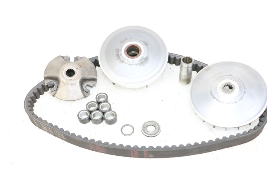 photo de VARIADOR YAMAHA XMAX X-MAX 125 (2006 - 2009) - Primer plano técnico