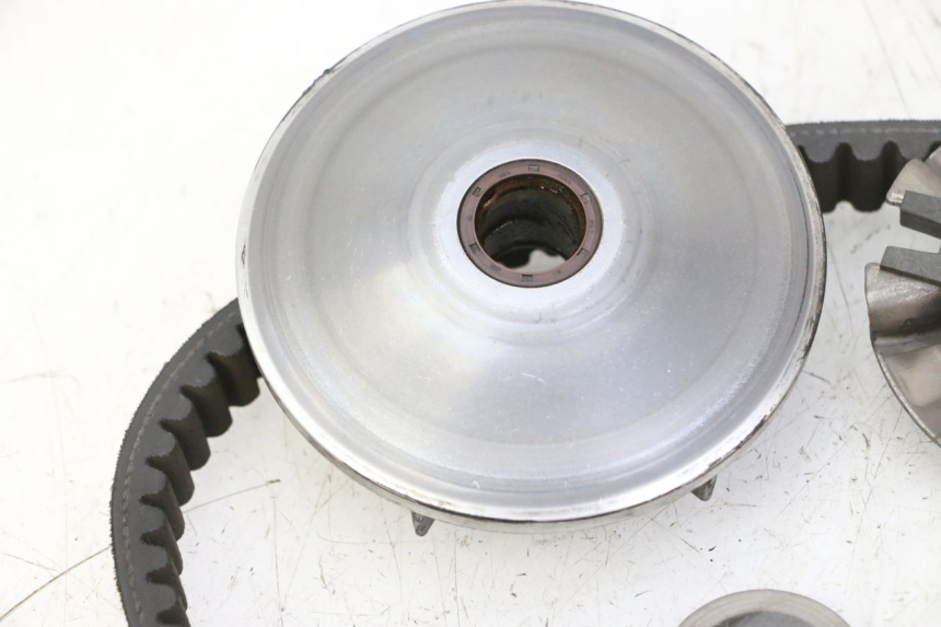 photo de VARIADOR YAMAHA X-MAX XMAX 125 (2010 - 2013) - Detalles de los puntos de fijación