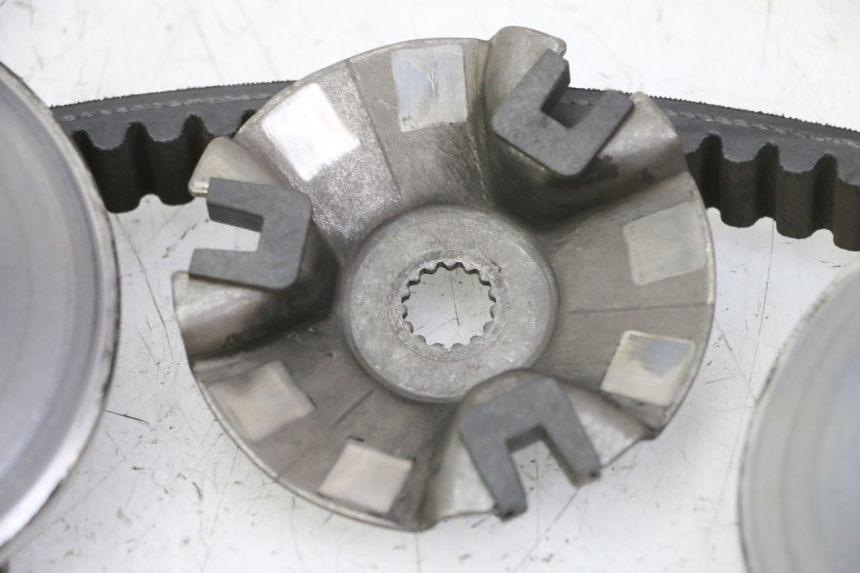 photo de VARIADOR YAMAHA X-MAX XMAX 125 (2010 - 2013) - Estado de la superficie y material