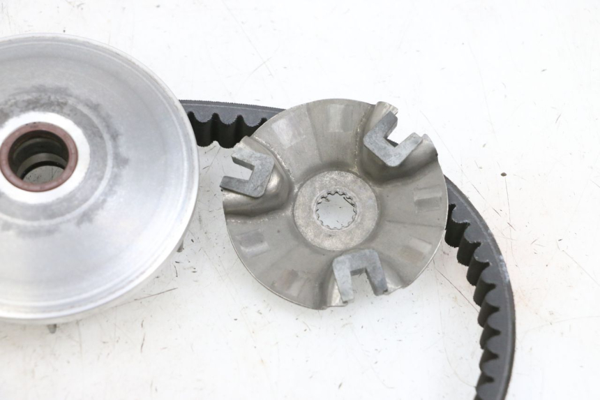 photo de VARIADOR YAMAHA XMAX X-MAX 125 (2006 - 2009) - Detalles de los puntos de fijación