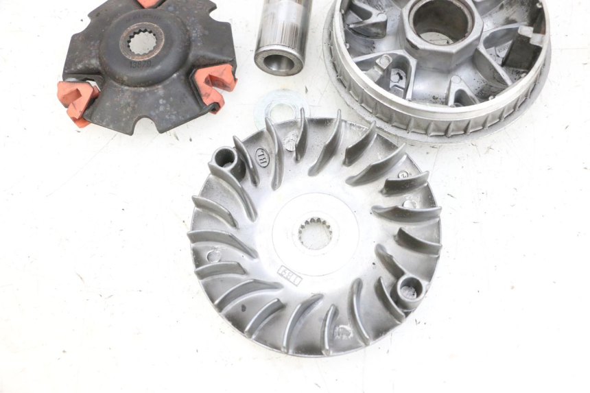 photo de VARIADOR YAMAHA X-MAX XMAX 125 (2010 - 2013) - Detalles de los puntos de fijación