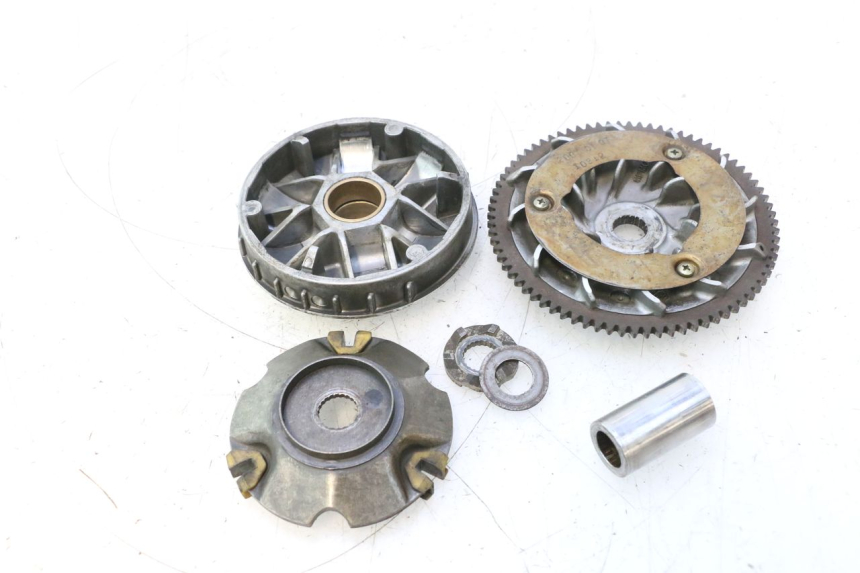 photo de VARIADOR PIAGGIO X8 STREET 125 (2006 - 2007) - Detalles de los puntos de fijación