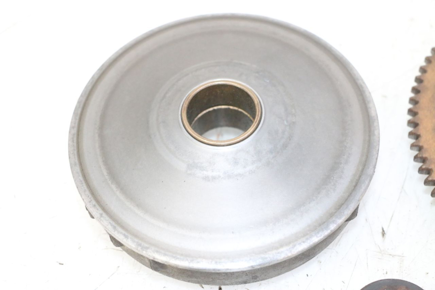 photo de VARIADOR PIAGGIO XEVO - X EVO 125 (2007 - 2017) - Detalles de los puntos de fijación