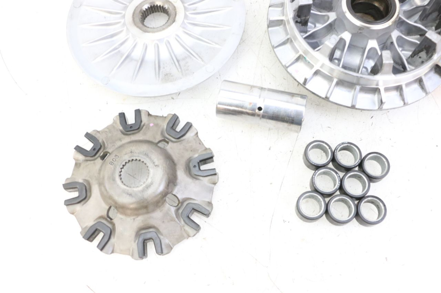 photo de VARIADOR YAMAHA YP T-MAX TMAX 530 (2017 - 2020) - Características distintivas