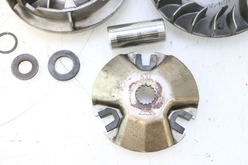 photo de VARIADOR YAMAHA YP MAJESTY 125 (2002 - 2006) - Primer plano de alta resolución