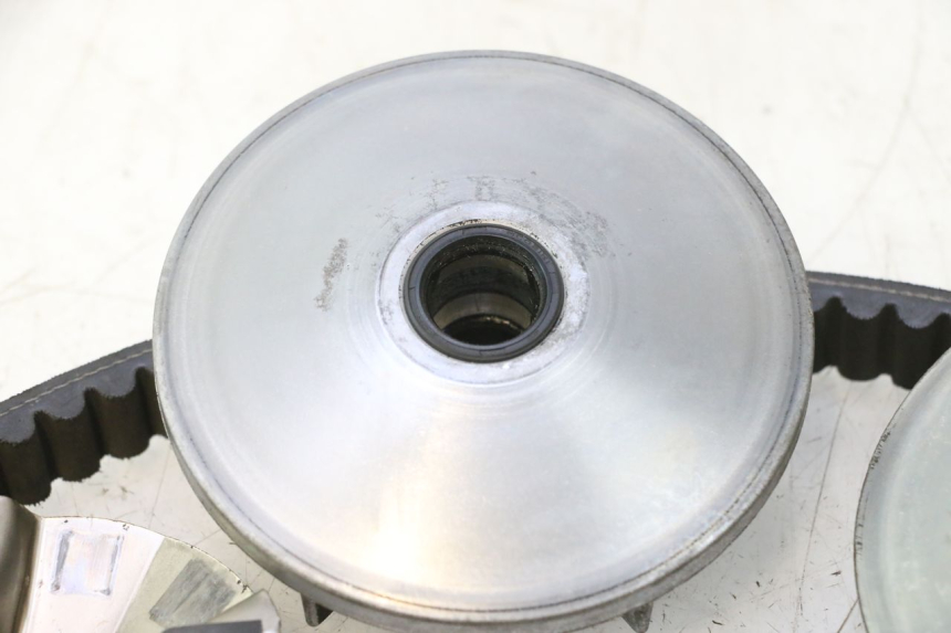 photo de VARIADOR YAMAHA YP MAJESTY 125 (1998 - 2001) - Estado de la superficie y material