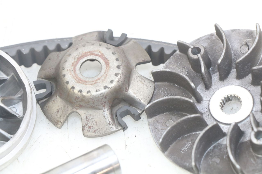 photo de VARIADOR YIYING YY125T 125 (2006 - 2014) - Marcados y referencias originales