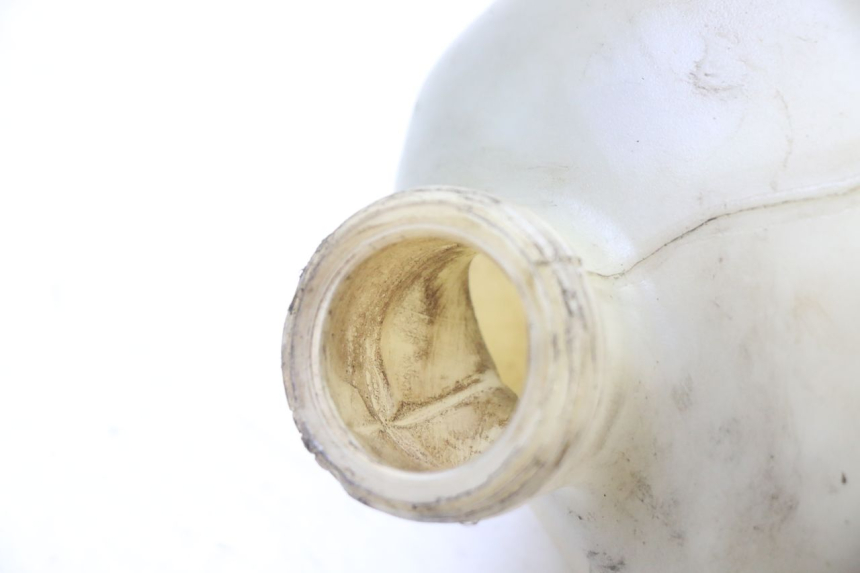 photo de DEPÓSITO DE EXPANSIÓN PEUGEOT ELYSEO 125 (1999 - 2004) - Primer plano técnico