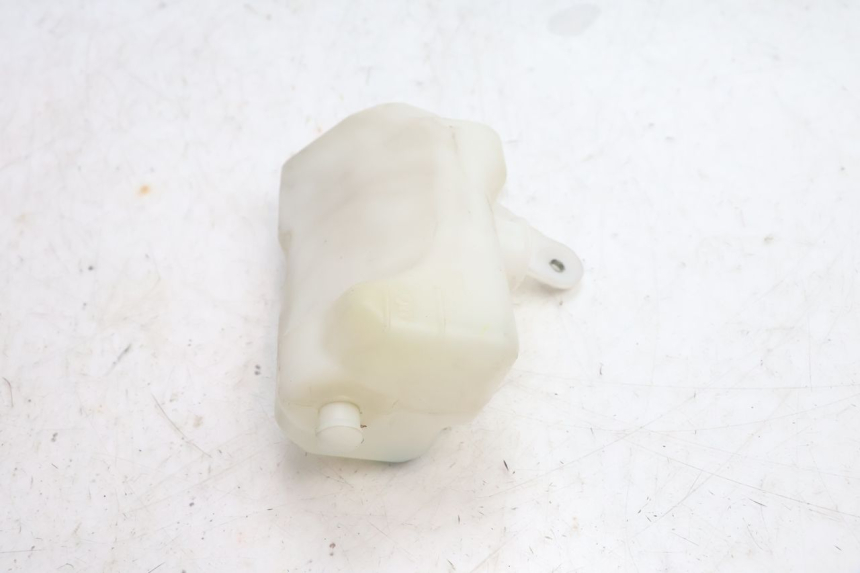 photo de BOTELLA EXPANSION YAMAHA FZ8 800 (2010 - 2016) - Primer plano técnico