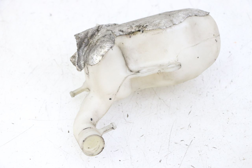 photo de BOTELLA EXPANSION SUZUKI GSR 750 (2011 - 2017) - Primer plano técnico