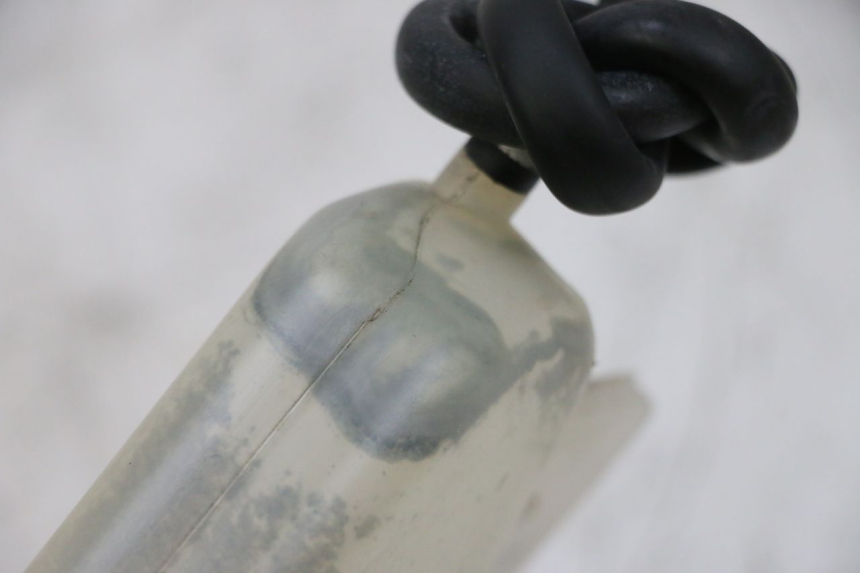 photo de BOTELLA EXPANSION SUZUKI GSXR GSX-R 1000 (2003 - 2004) - Otra perspectiva