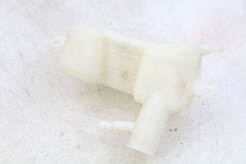 photo de DEPÓSITO DE EXPANSIÓN YAMAHA HW XENTER 125 (2011 - 2017) - Detalle de la pieza