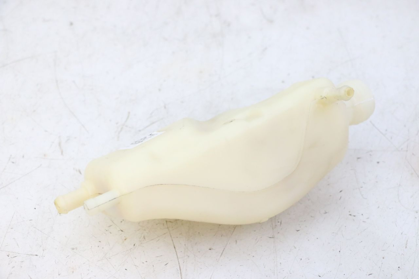 photo de BOTELLA EXPANSION PIAGGIO MP3 HPE 310 (2024 - 2025) - Zoom estado de uso