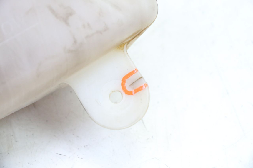 photo de DEPÓSITO DE EXPANSIÓN YAMAHA XMAX X-MAX 125 (2006 - 2009) - Detalle de la pieza