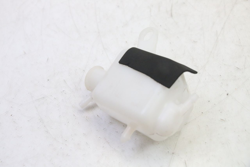 photo de BOTELLA EXPANSION YAMAHA XMAX X-MAX 125 (2021 - 2025) - Zoom estado de uso