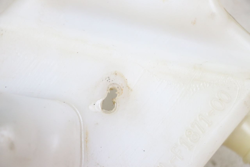 photo de DEPÓSITO DE EXPANSIÓN YAMAHA YP MAJESTY 125 (2002 - 2006) - Detalle de la pieza