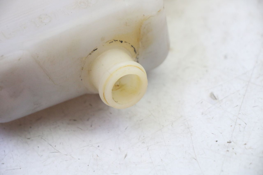 photo de DEPÓSITO DE EXPANSIÓN YAMAHA YP MAJESTY 125 (2007 - 2010) - Detalles de los puntos de fijación