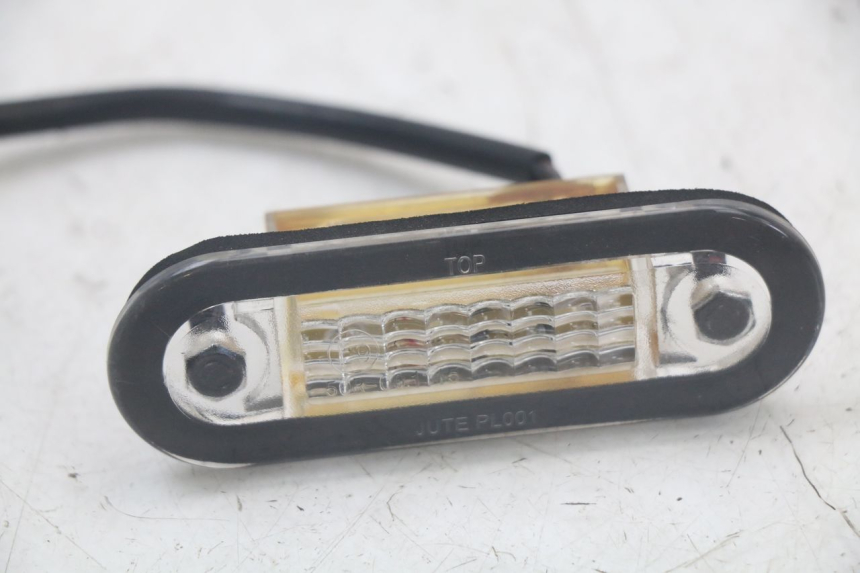 photo de LUZ DE POSICIÓN QUADRO 3D S 350 (2013 - 2018) - Detalle de la pieza