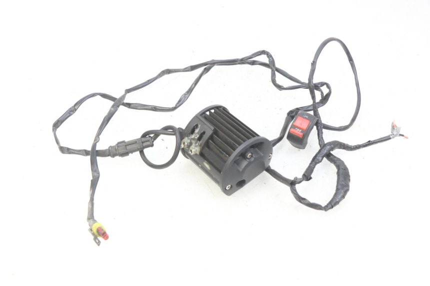 photo de LUZ DE POSICIÓN HONDA CB R 1000 (2018 - 2023) - Primer plano técnico