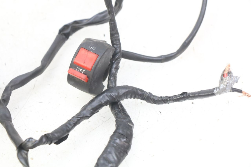 photo de LUZ DE POSICIÓN HONDA CB R 1000 (2018 - 2023) - Estado de la superficie y material