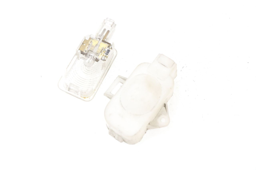 photo de LUZ PILOTO HONDA FES PANTHEON 125 (2003 - 2007) - Detalle de la pieza