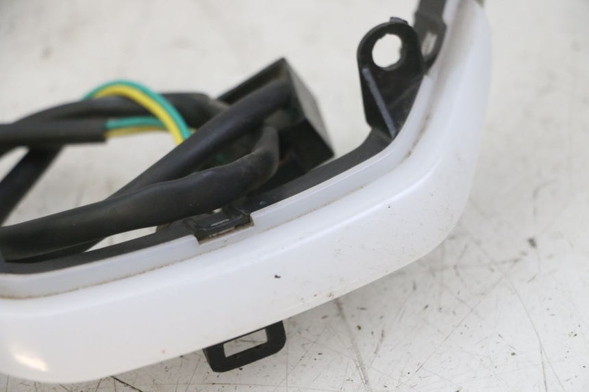 photo de LUZ DE POSICIÓN PEUGEOT KISBEE 4T 50 (2018 - 2022) - Detalle de la pieza