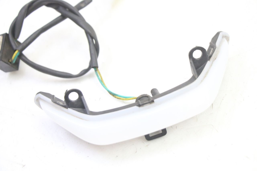 photo de LUZ DE POSICIÓN PEUGEOT KISBEE 4T 50 (2018 - 2022) - Detalle de la pieza