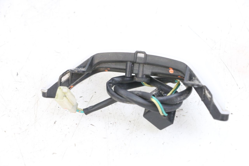 photo de LUZ DE POSICIÓN PEUGEOT KISBEE 4T 50 (2018 - 2022) - Primer plano técnico