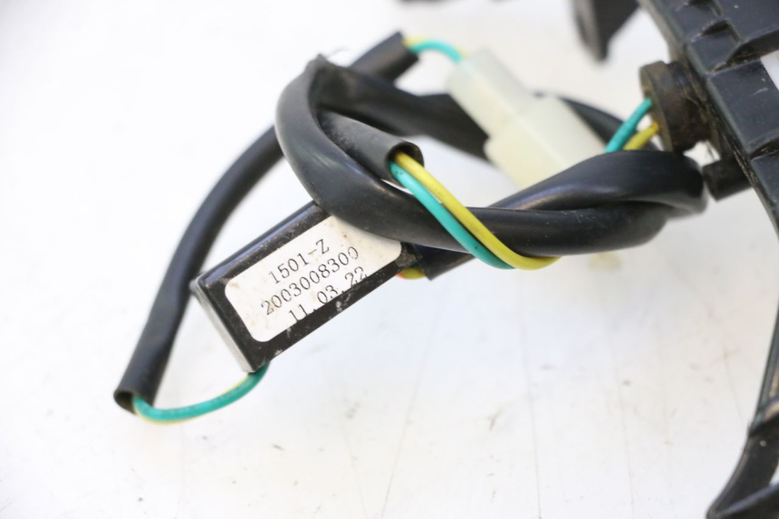 photo de LUZ DE POSICIÓN PEUGEOT KISBEE 4T 50 (2018 - 2022) - Zoom estado de uso