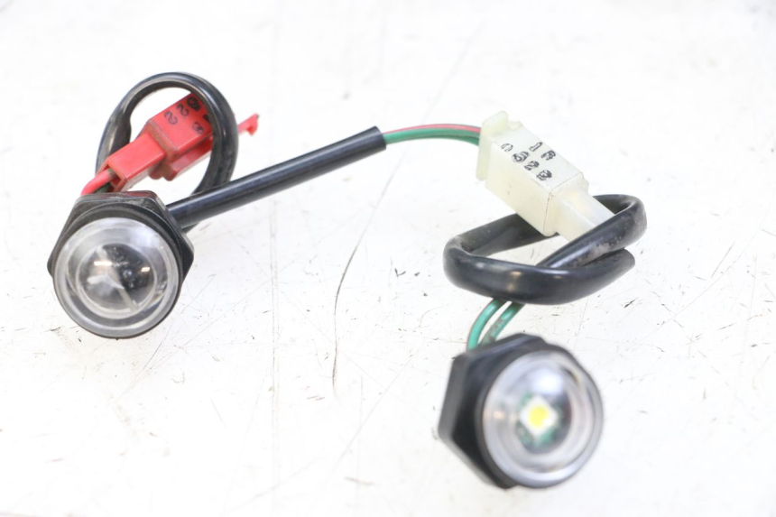 photo de LUZ DE POSICIÓN KYMCO X-TOWN XTOWN 125 (2016 - 2021) - Zoom estado de uso